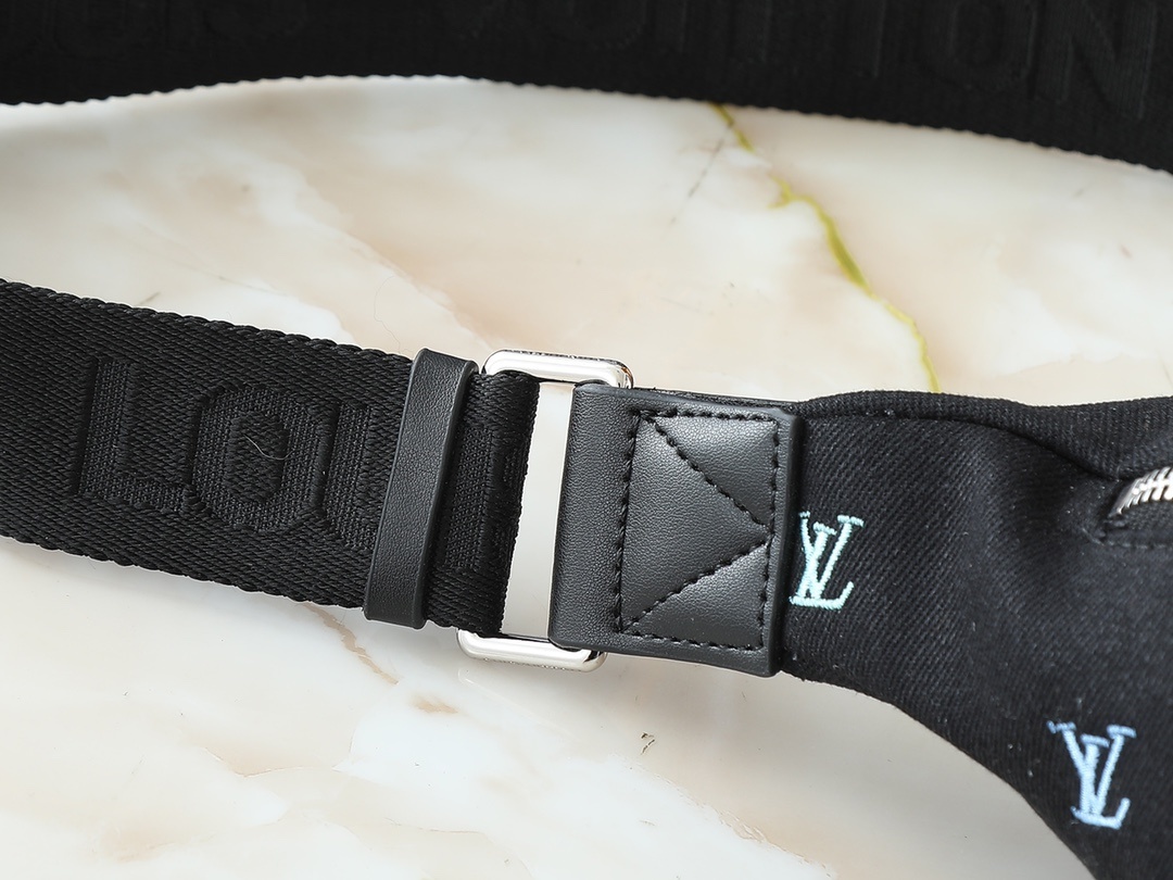 57$ LV Monogram Dust Shoulder bag size 30x15x8 cm 133440 BR2070 gallery