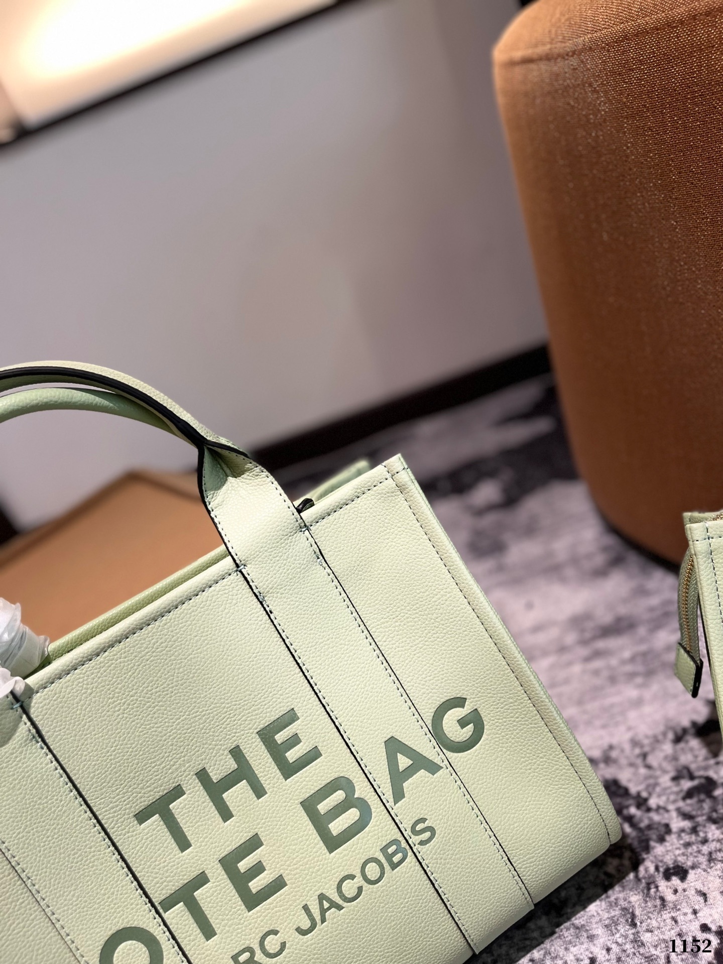 57$ MJ MARC JACOBS the traveler tote bag size 33x25cm BF50 gallery