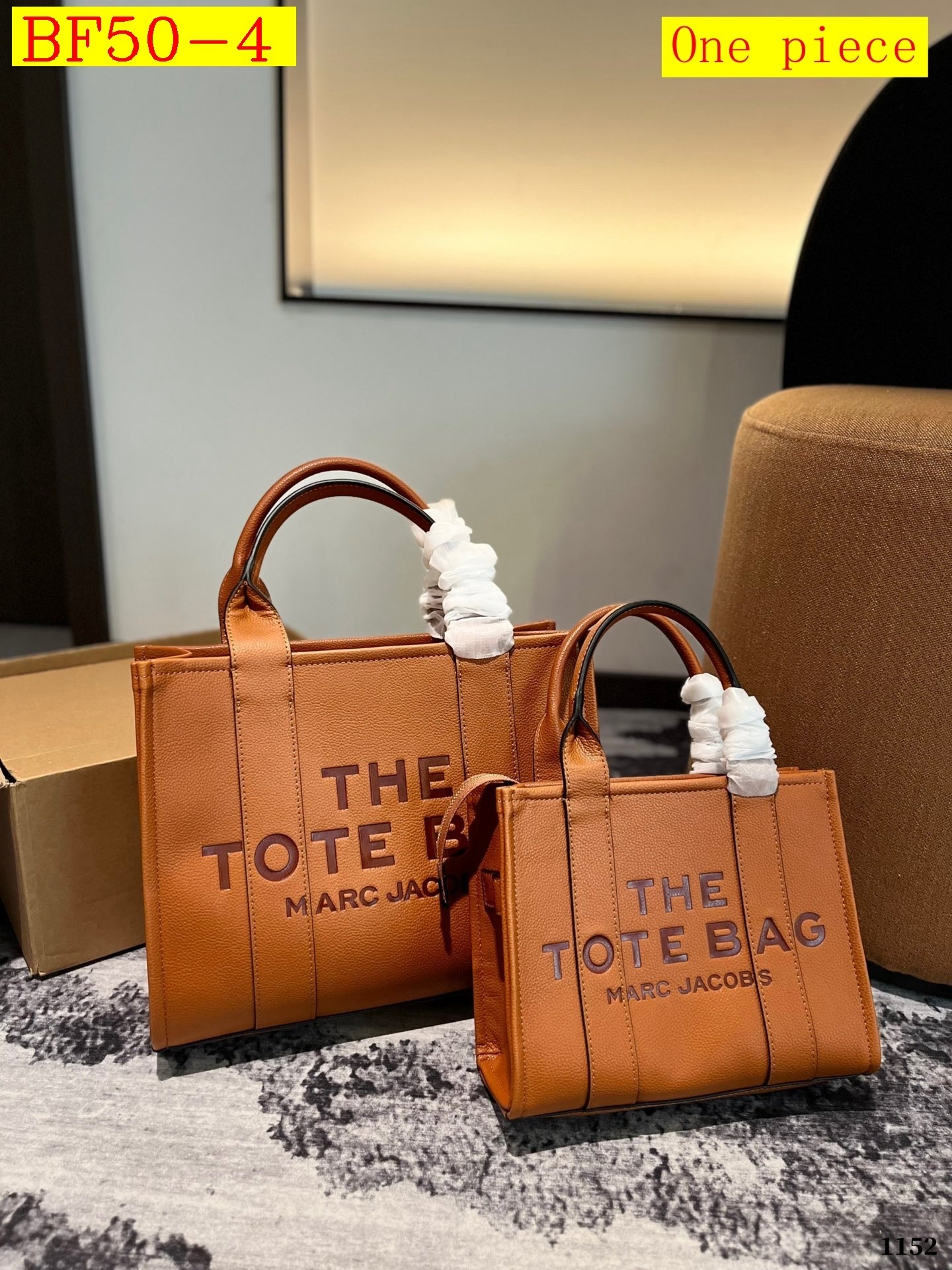 57$ MJ MARC JACOBS the traveler tote bag size 33x25cm BF50 gallery