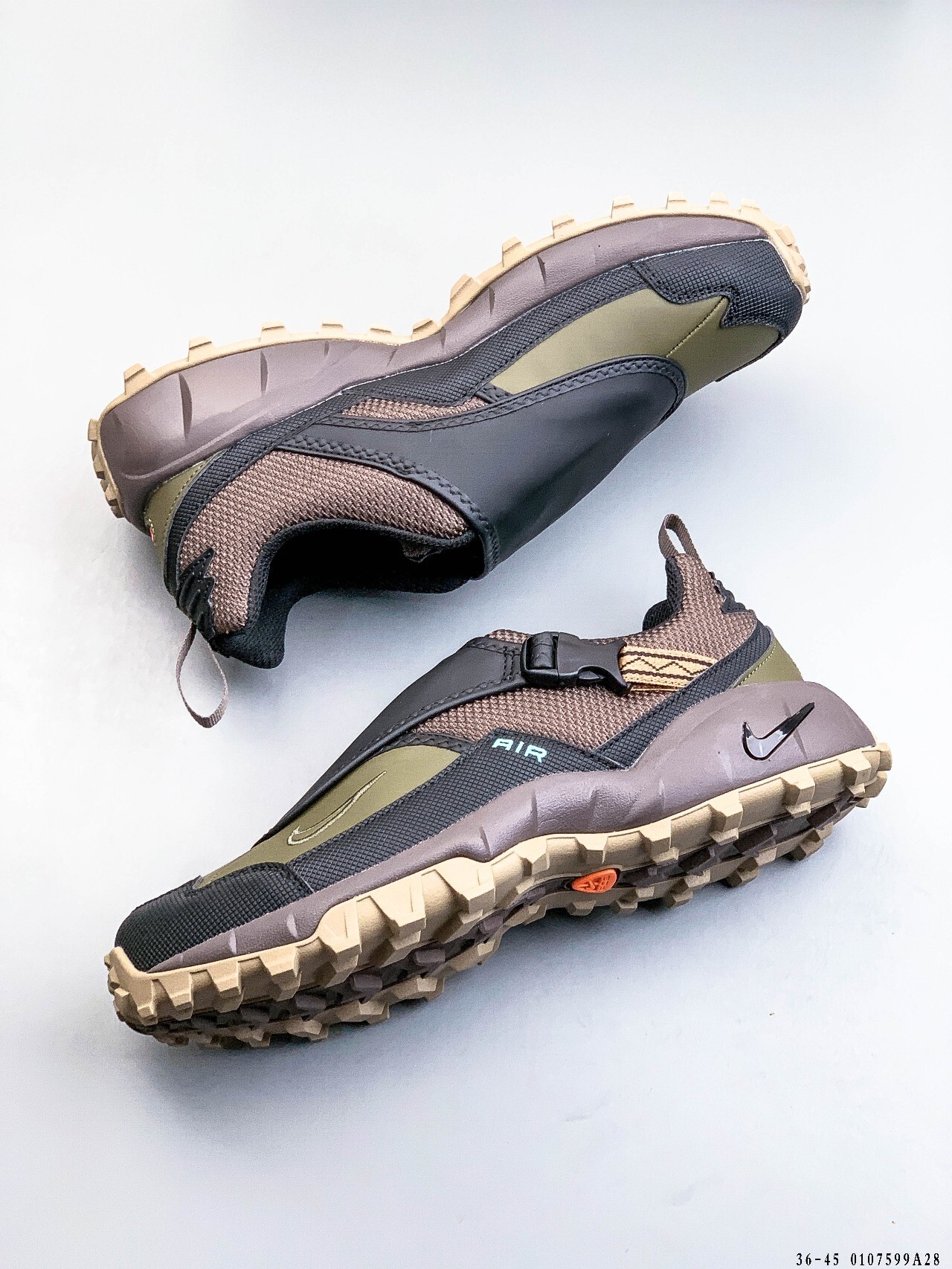 57$ Nike ACG PHASSAD Size 36-45 922870 PM122 gallery