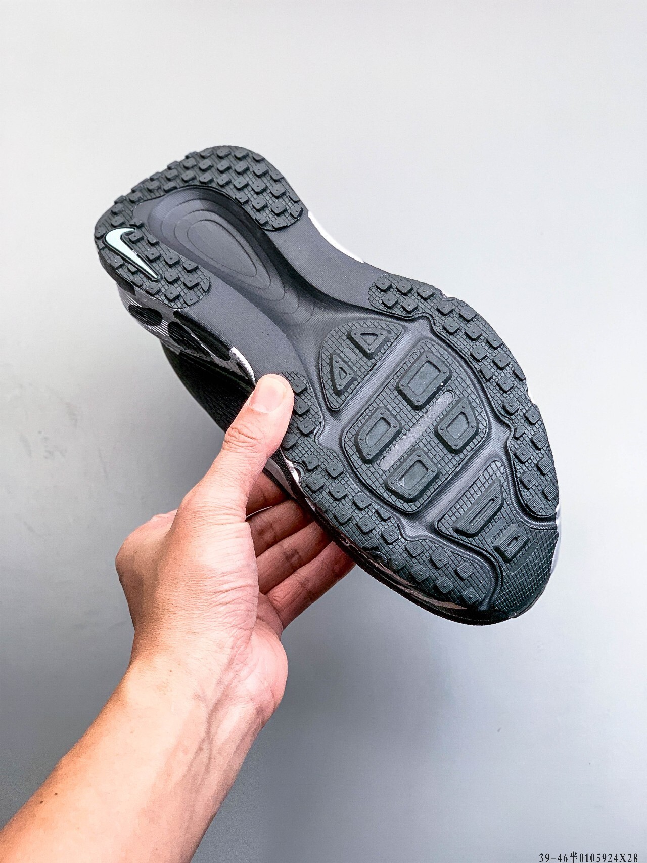 57$ Nike VOMERO Plus size 36-45 half 923820 QE76 gallery