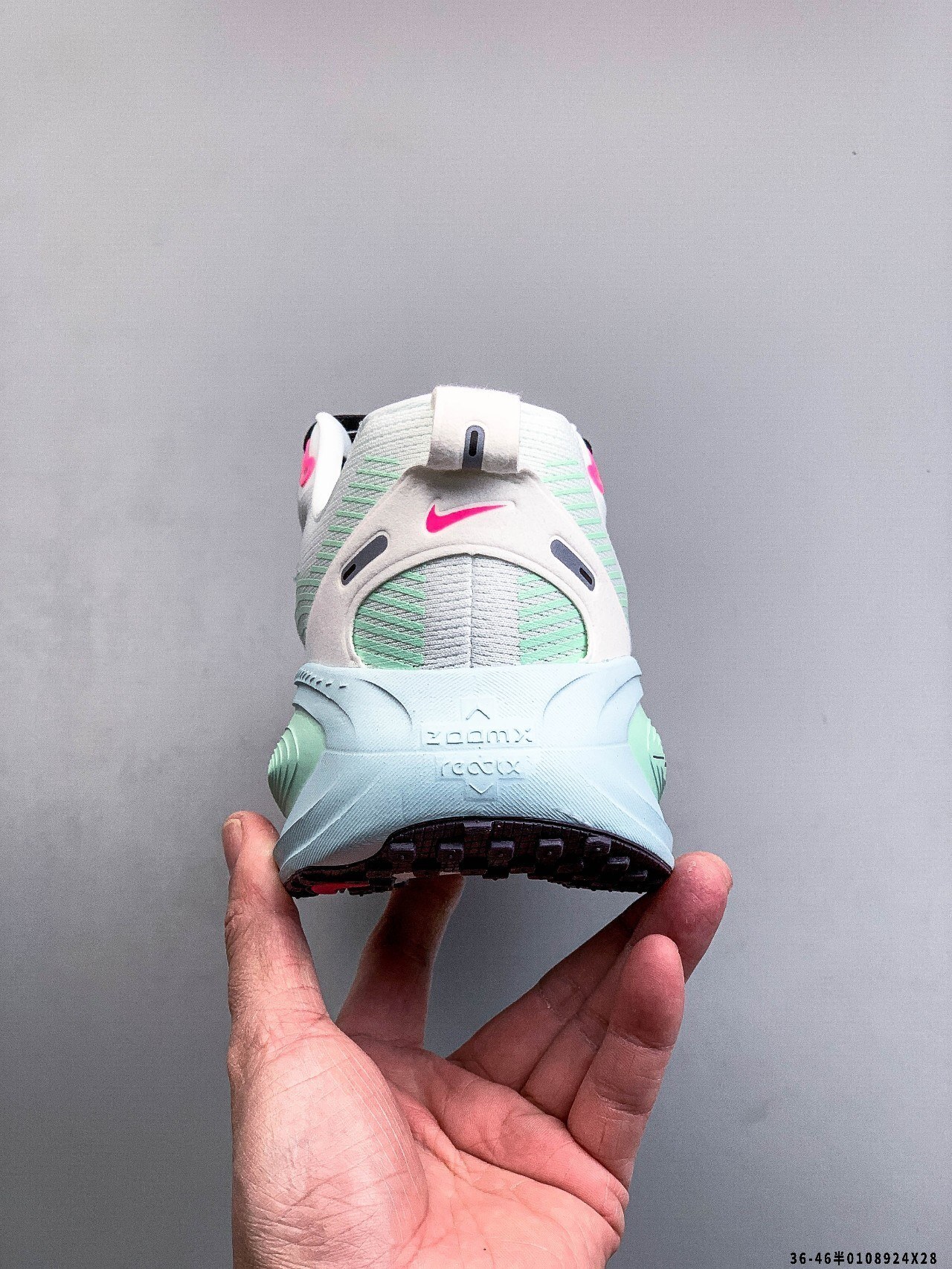 57$ Nike VOMERO Plus size 36-45 half 923820 QE76 gallery