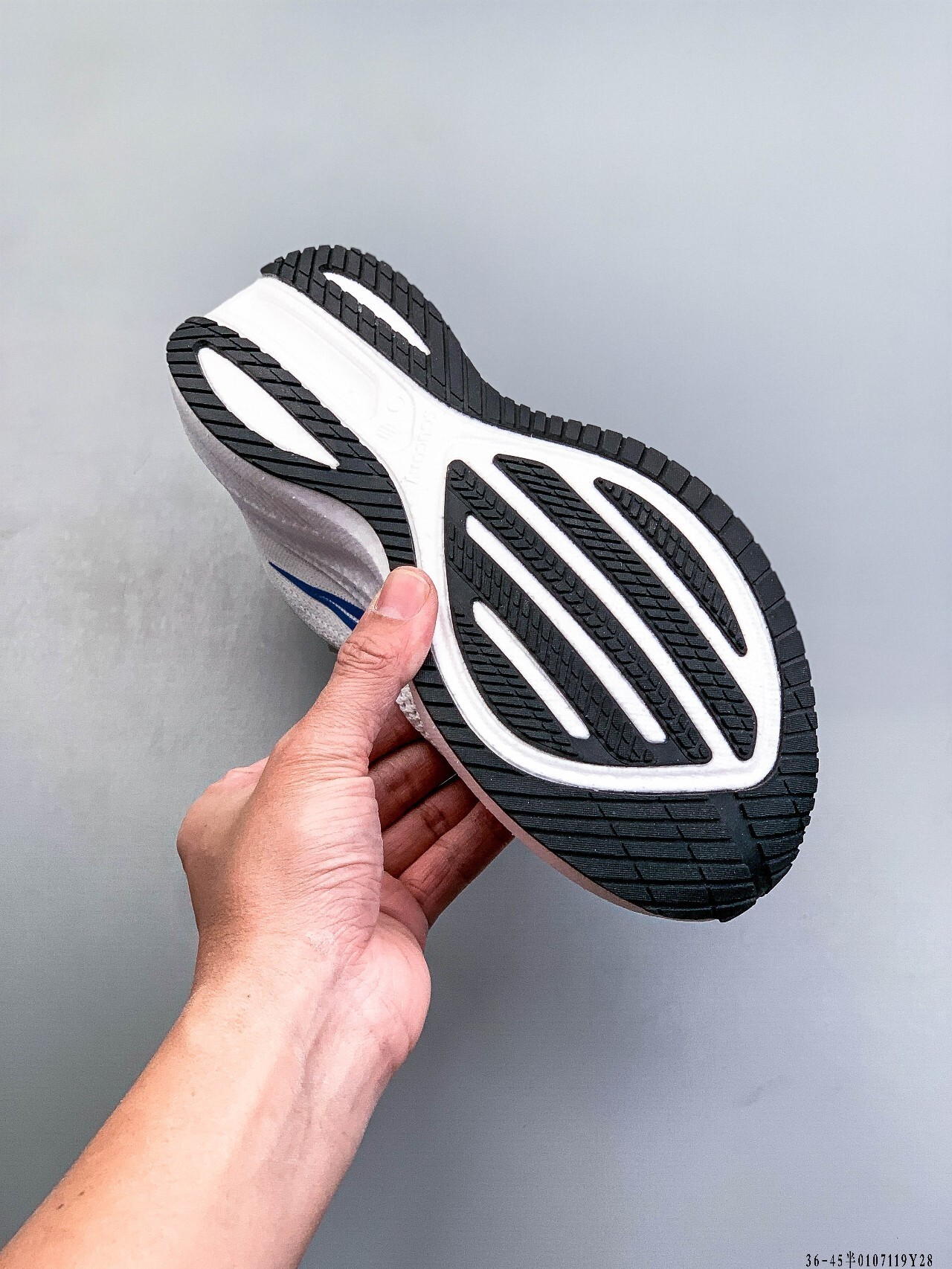 57$ Saucony TRIUMPH 21 Size 36-45 026820 PM133 gallery