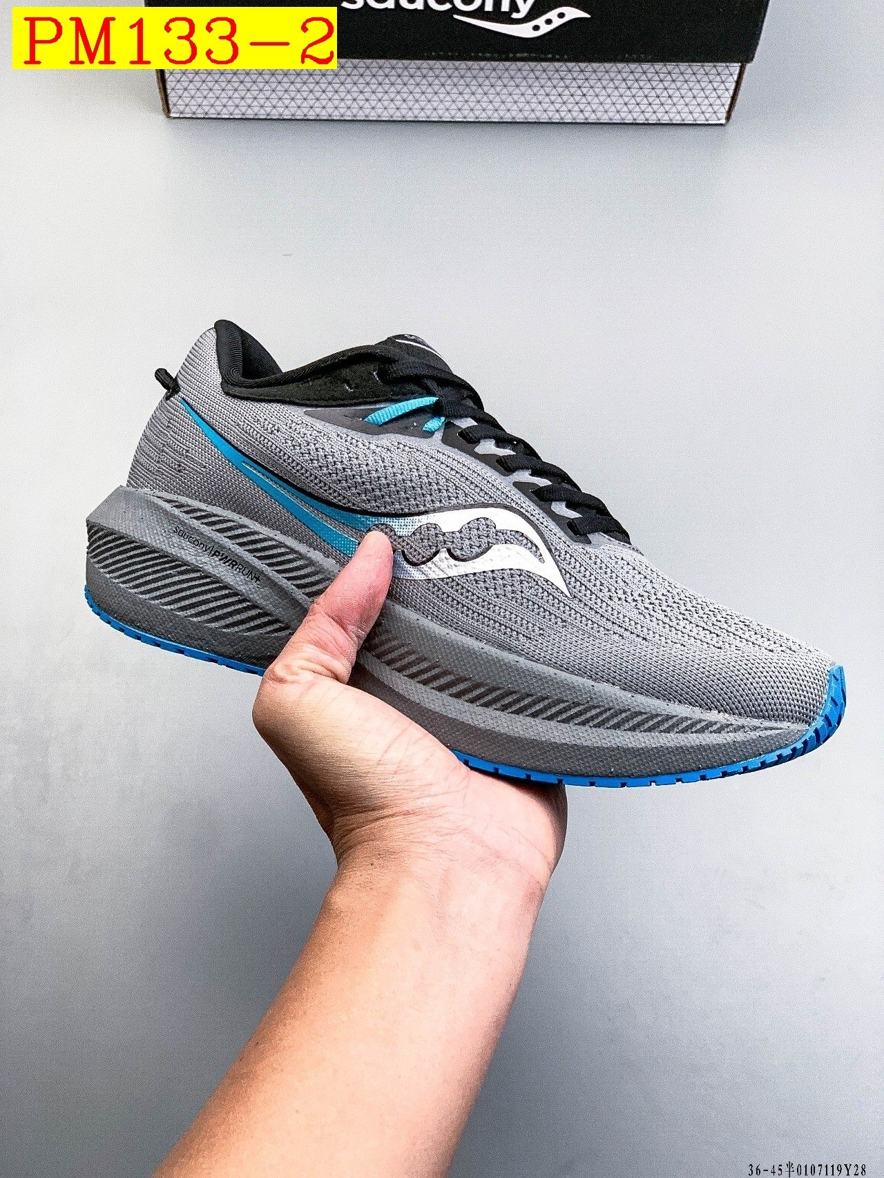 57$ Saucony TRIUMPH 21 Size 36-45 026820 PM133 gallery