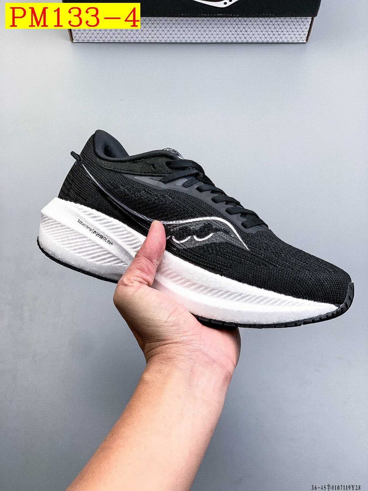 57$ Saucony TRIUMPH 21 Size 36-45 026820 PM133 gallery