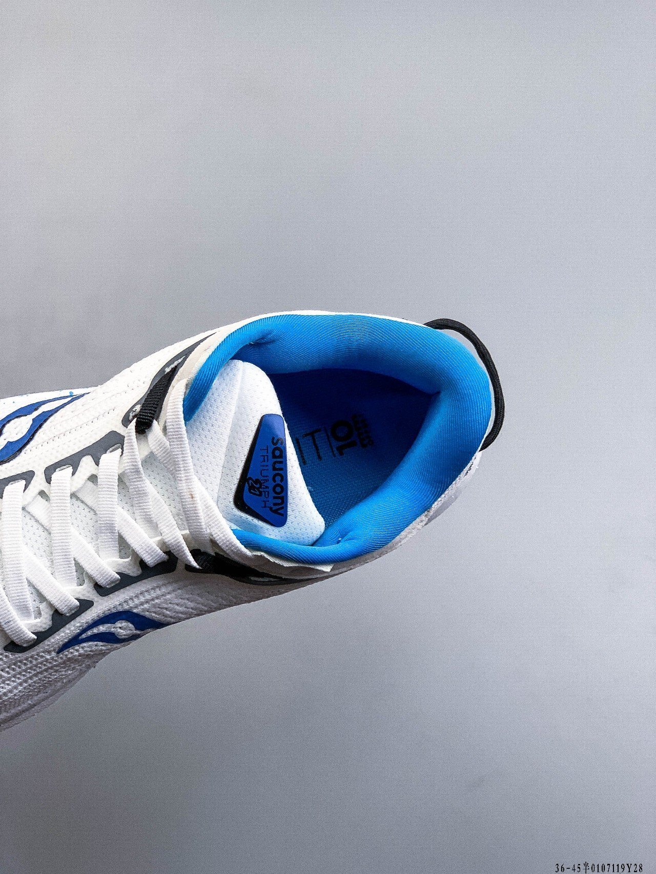 57$ Saucony TRIUMPH 21 Size 36-45 026820 PM133 gallery