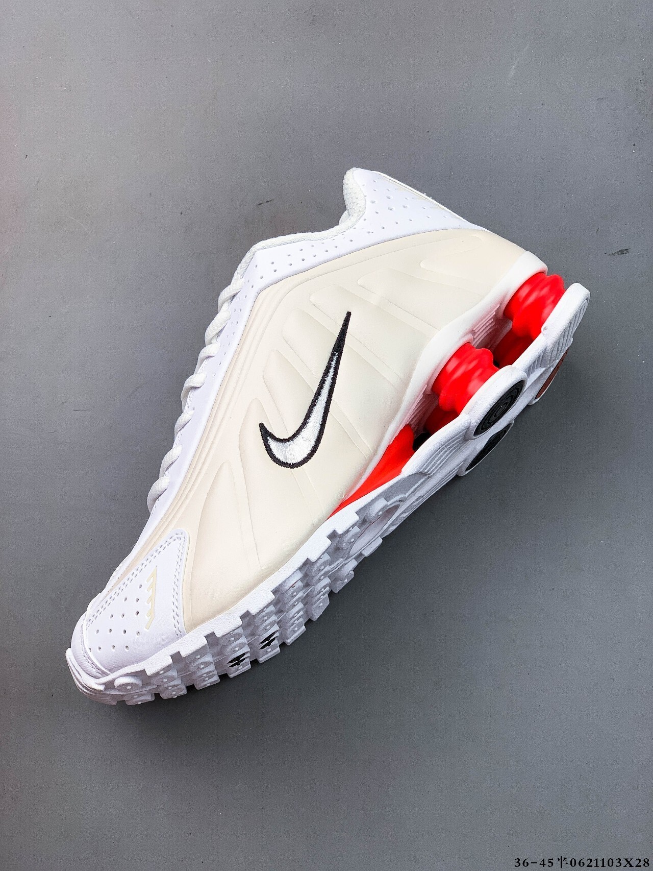 57$ Top Quality NIKE SHOX R4 size 36-45 half 623850 MZ1389 gallery