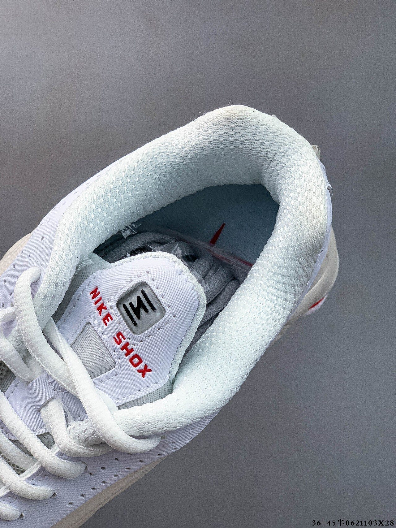 57$ Top Quality NIKE SHOX R4 size 36-45 half 623850 MZ1389 gallery