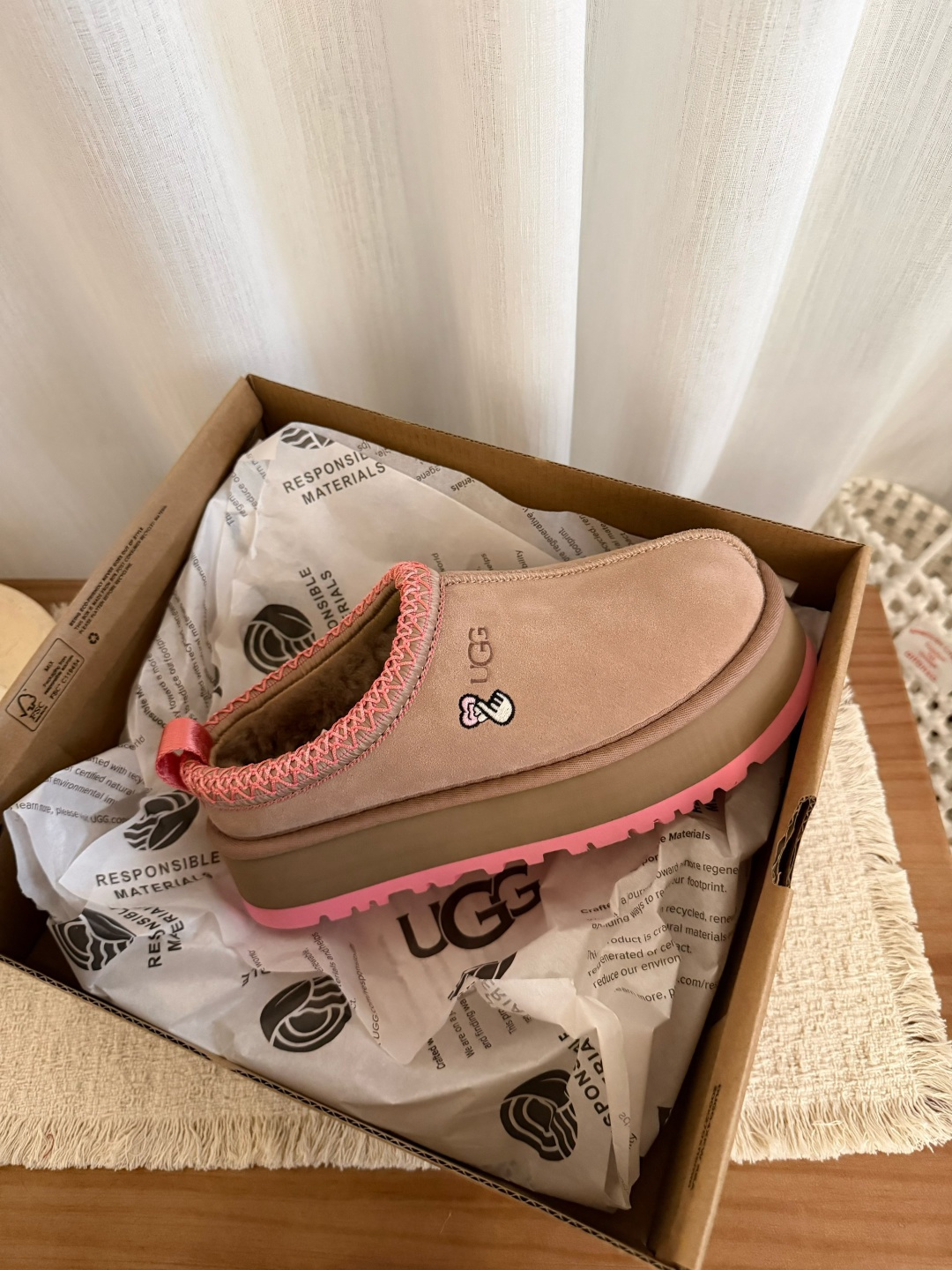 57$ UGG size 35-41 320890 QE82 gallery