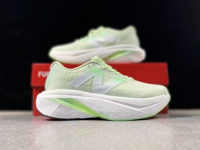 dh New Balance FuelCell Rebel v3 Size 36 45 83529045072 DK856 gallery
