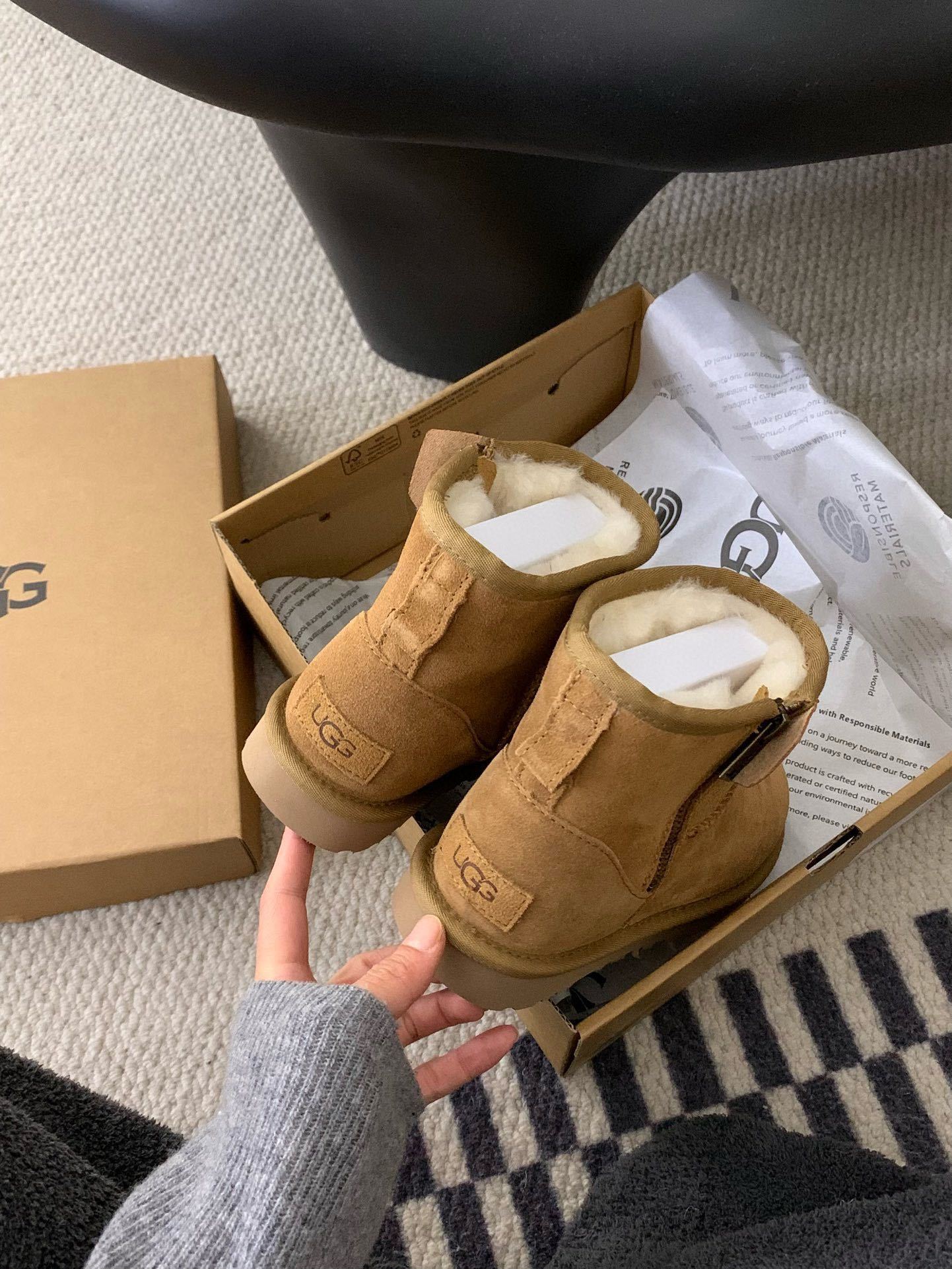 59$ dh Top Quality UGG Boot Leather Wool Size 35-40 93645046665 UG274 gallery