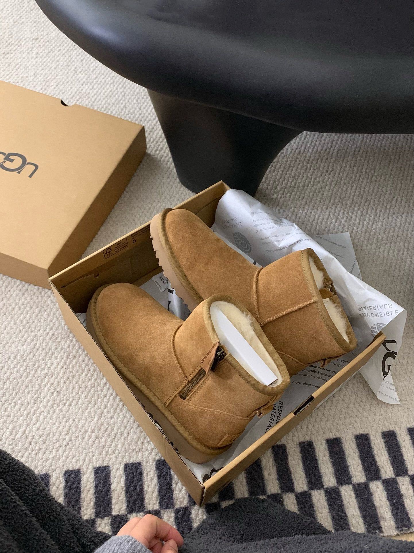 59$ dh Top Quality UGG Boot Leather Wool Size 35-40 93645046665 UG274 gallery