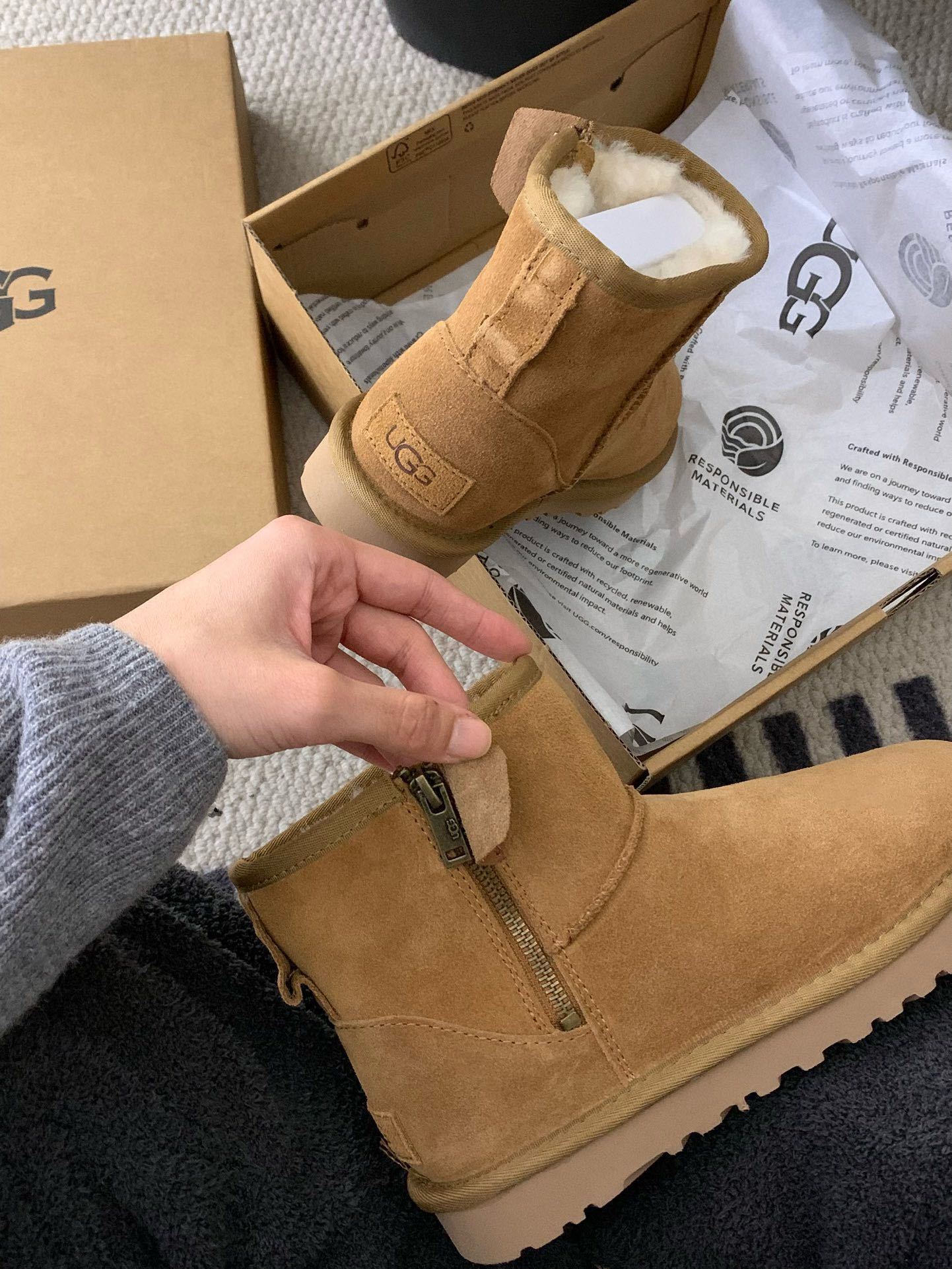 59$ dh Top Quality UGG Boot Leather Wool Size 35-40 93645046665 UG274 gallery