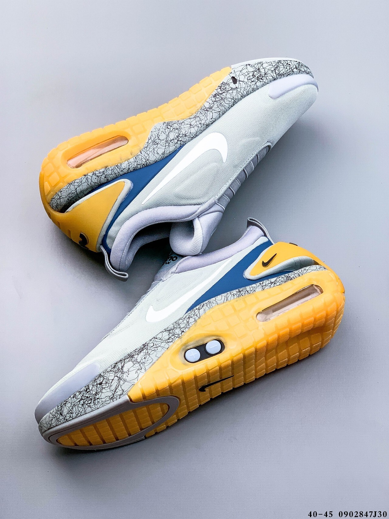 60$ NIKE ADAPT AUTO MAX Size 40-45 531070 QT930 gallery