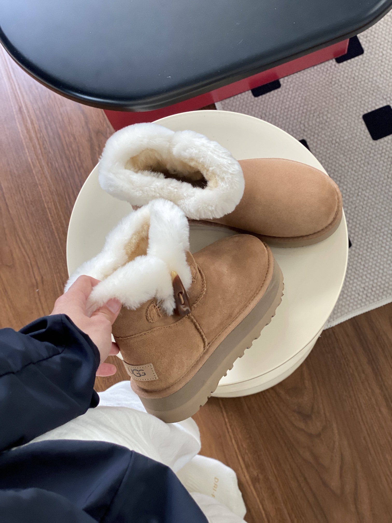 60$ new_dh UGG size 35-40 93645035972 UG10 gallery