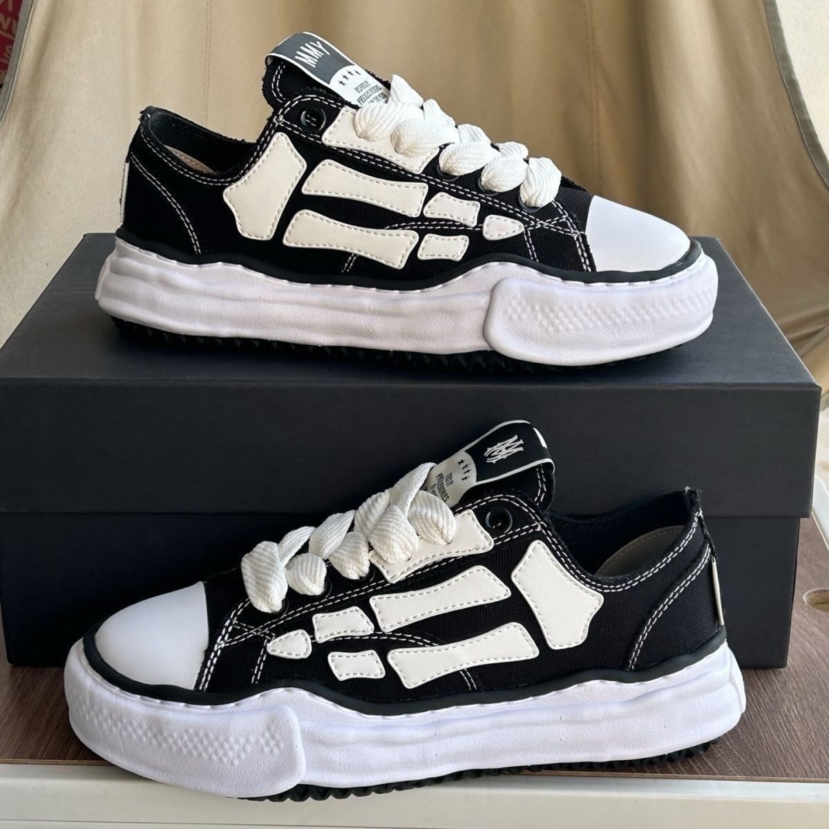61$ AMIRI Skeleton Low-Skel top Sneakers Size 36-45 631050 PM117 gallery
