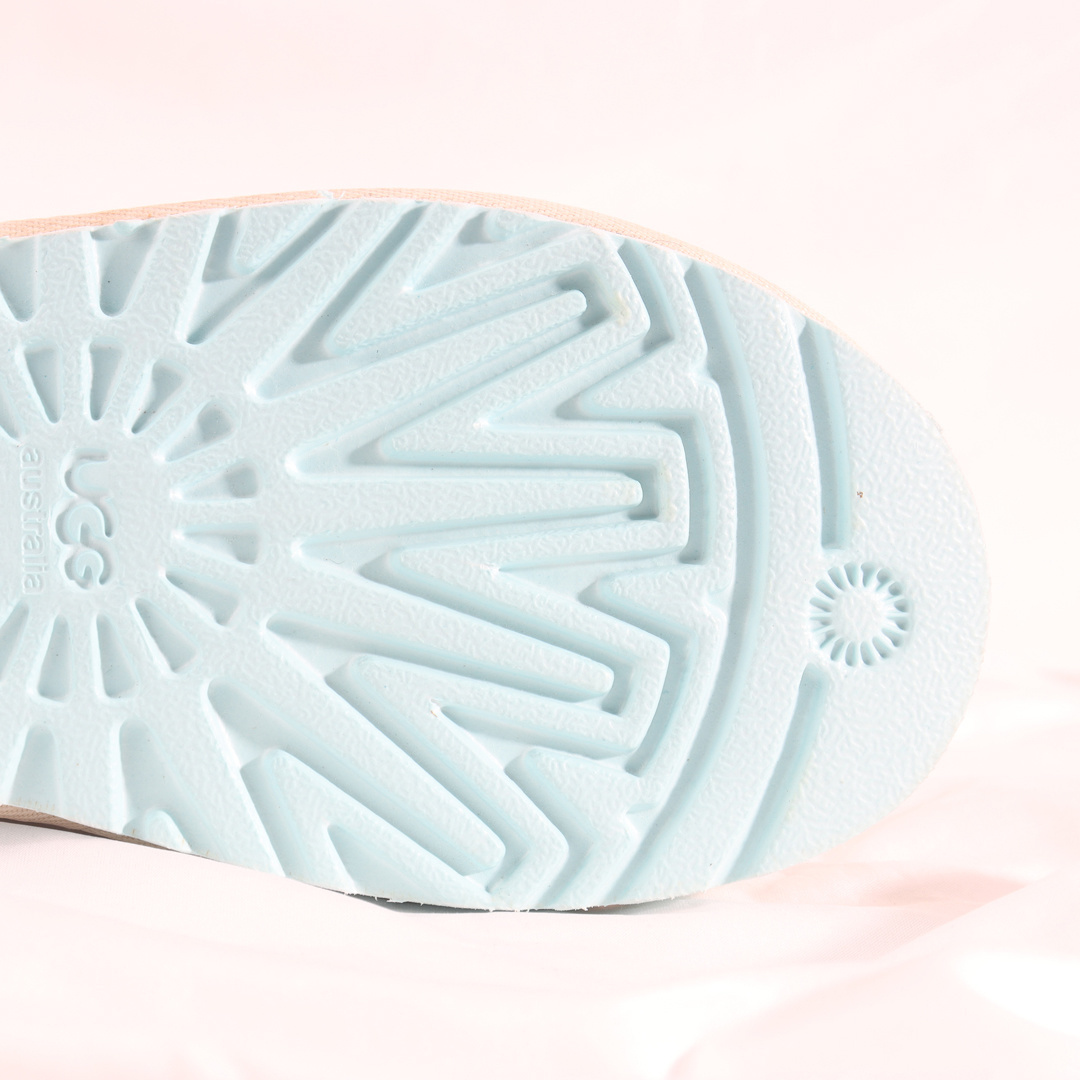 61$ UGG size 34-43 139320 MG246 gallery