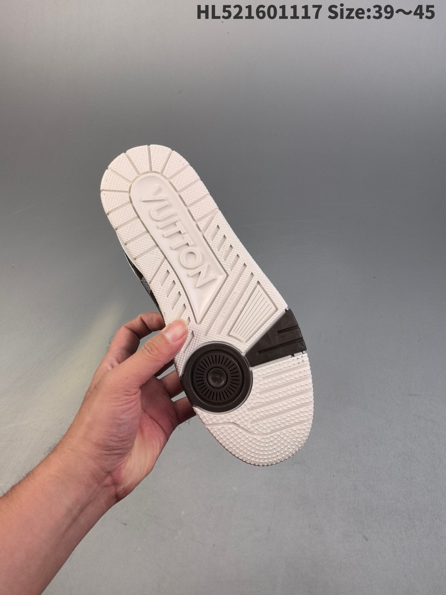 62$ Louis Vuitton Trainer Sneaker Low size 36-45 234280 MZ975 gallery