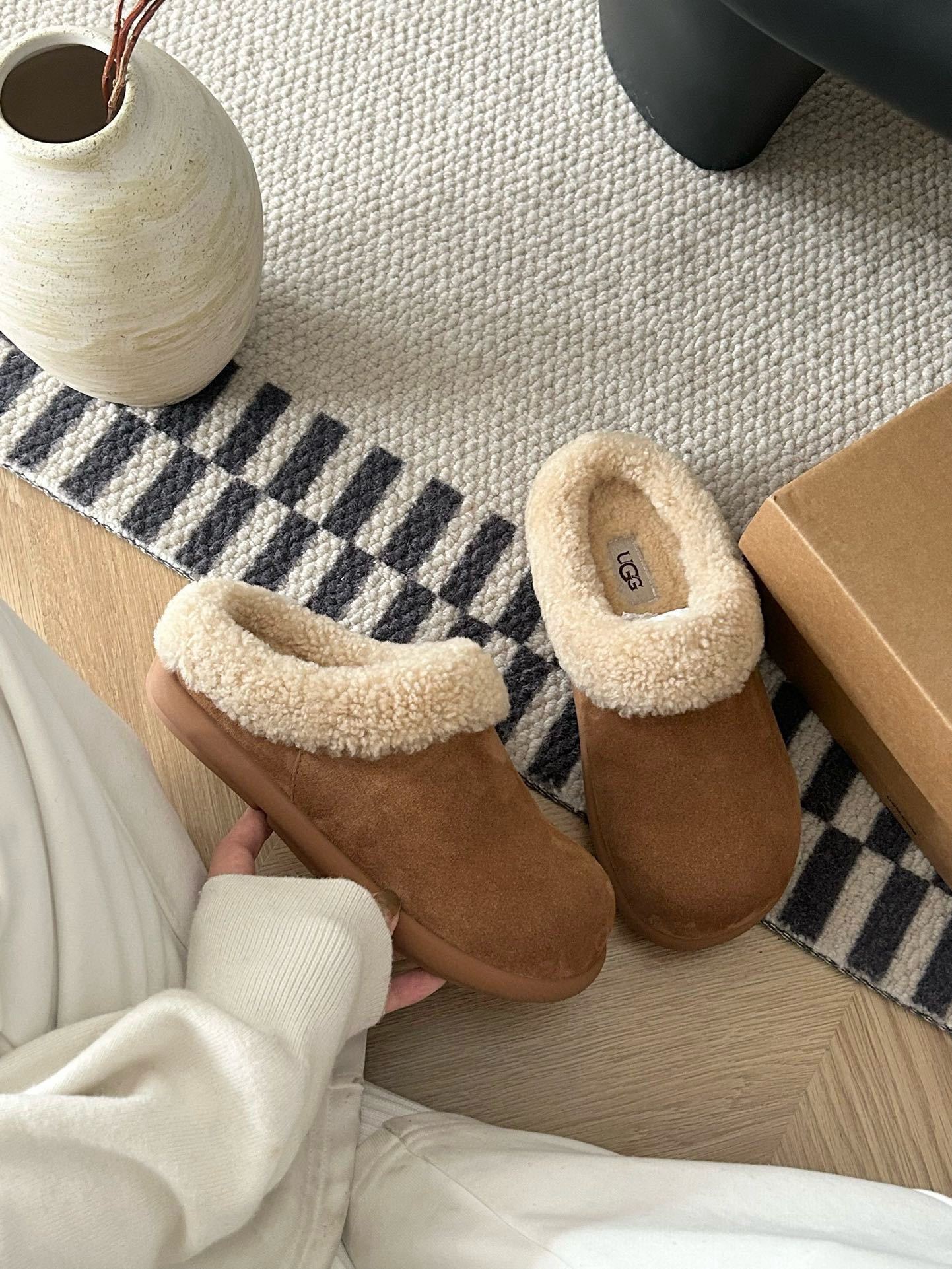 62$ new_dh Top Quality UGG Boot Leather Wool Size 35-40 73485045099 UG203 gallery