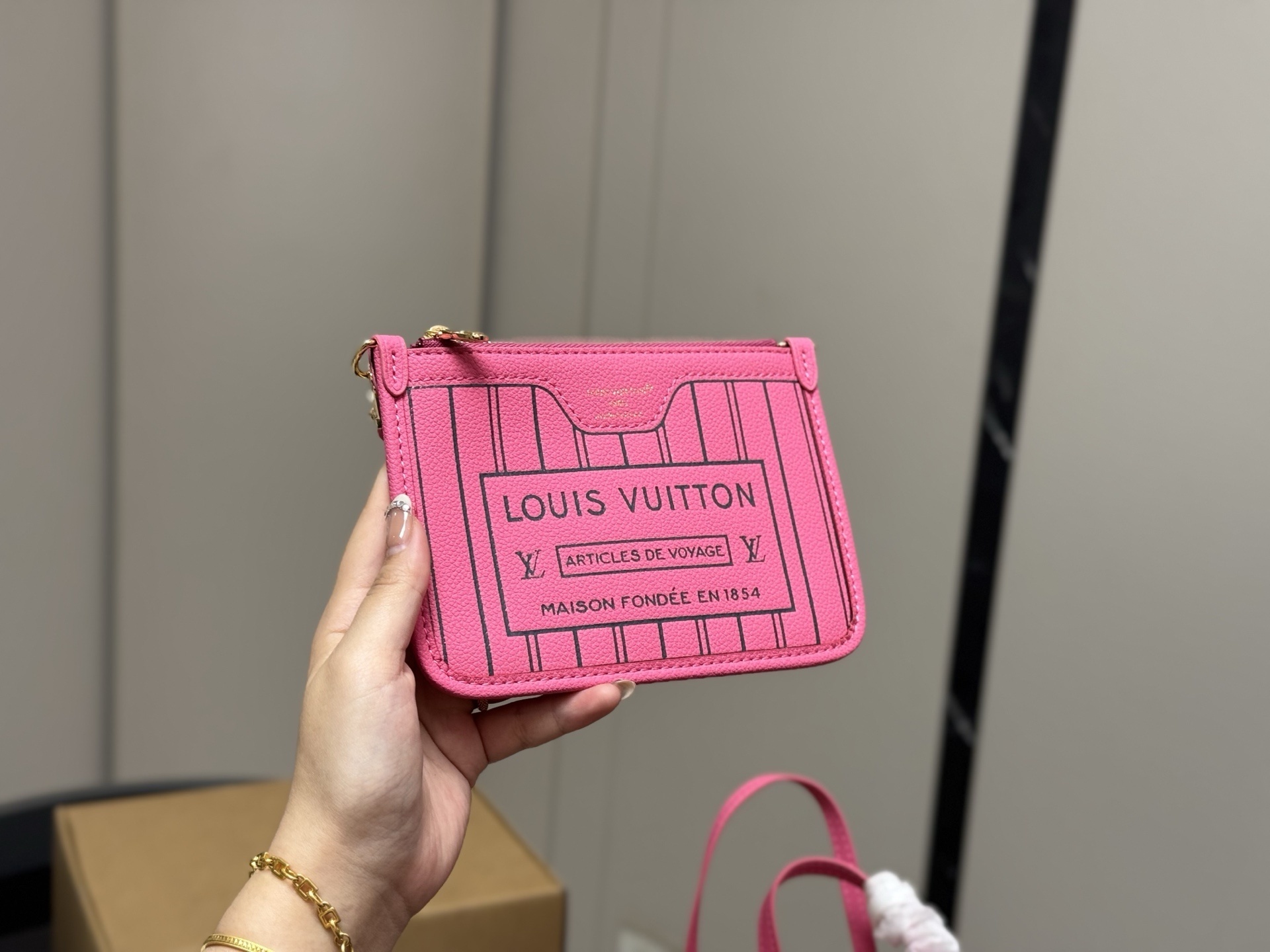 63$ Lv Neverfull BB Shoulder bag Size 20x17cm 330520 HY100 gallery