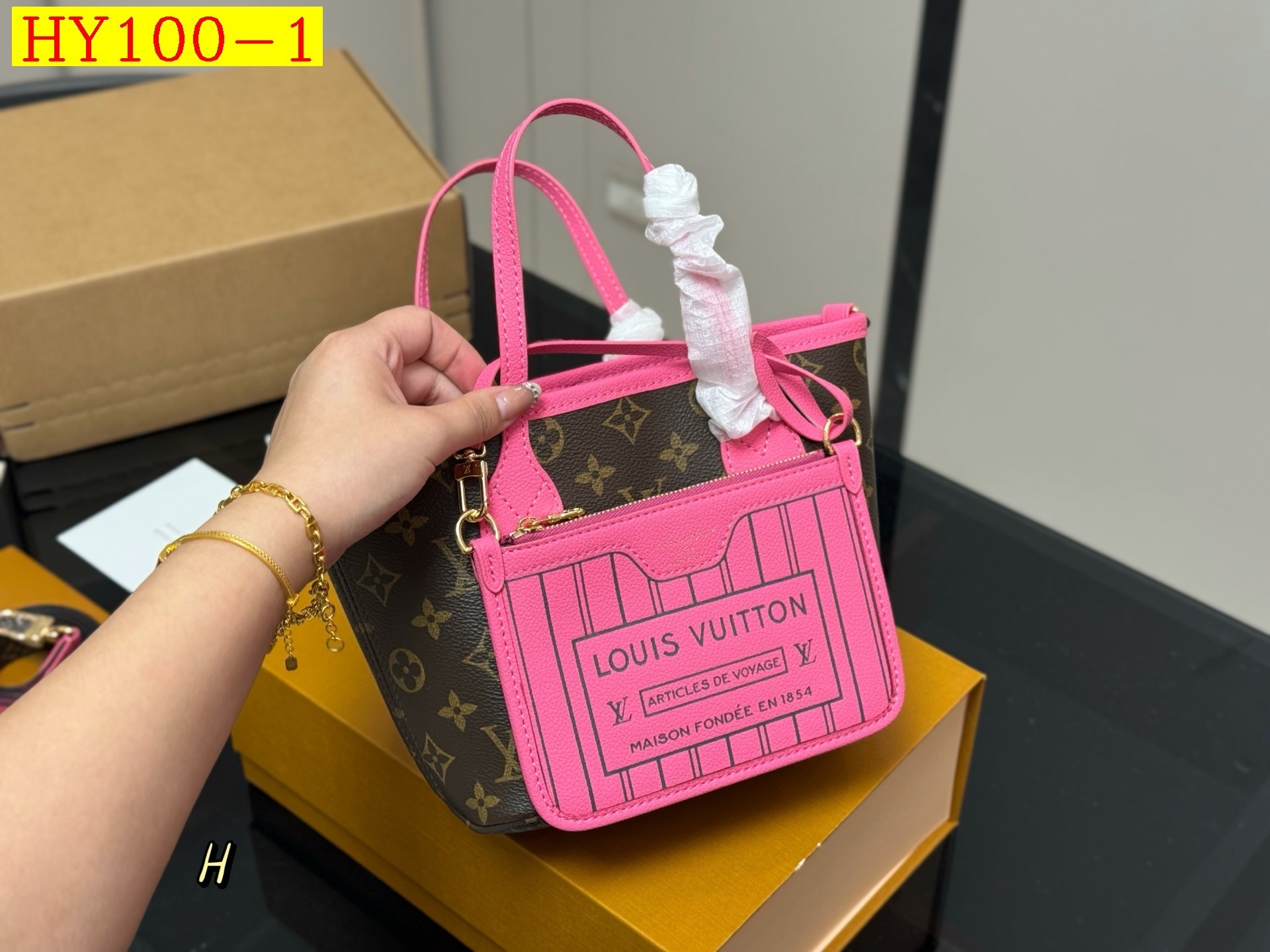 63$ Lv Neverfull BB Shoulder bag Size 20x17cm 330520 HY100 gallery