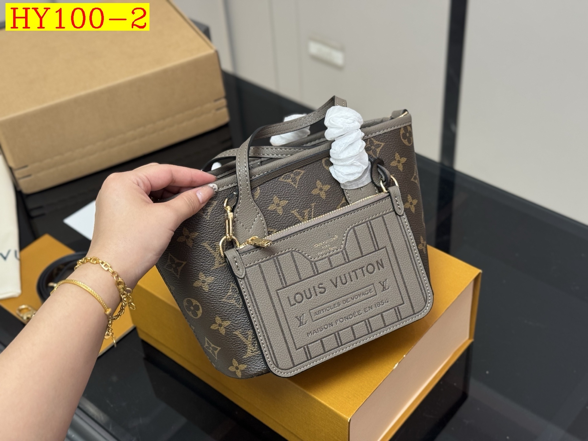 63$ Lv Neverfull BB Shoulder bag Size 20x17cm 330520 HY100 gallery
