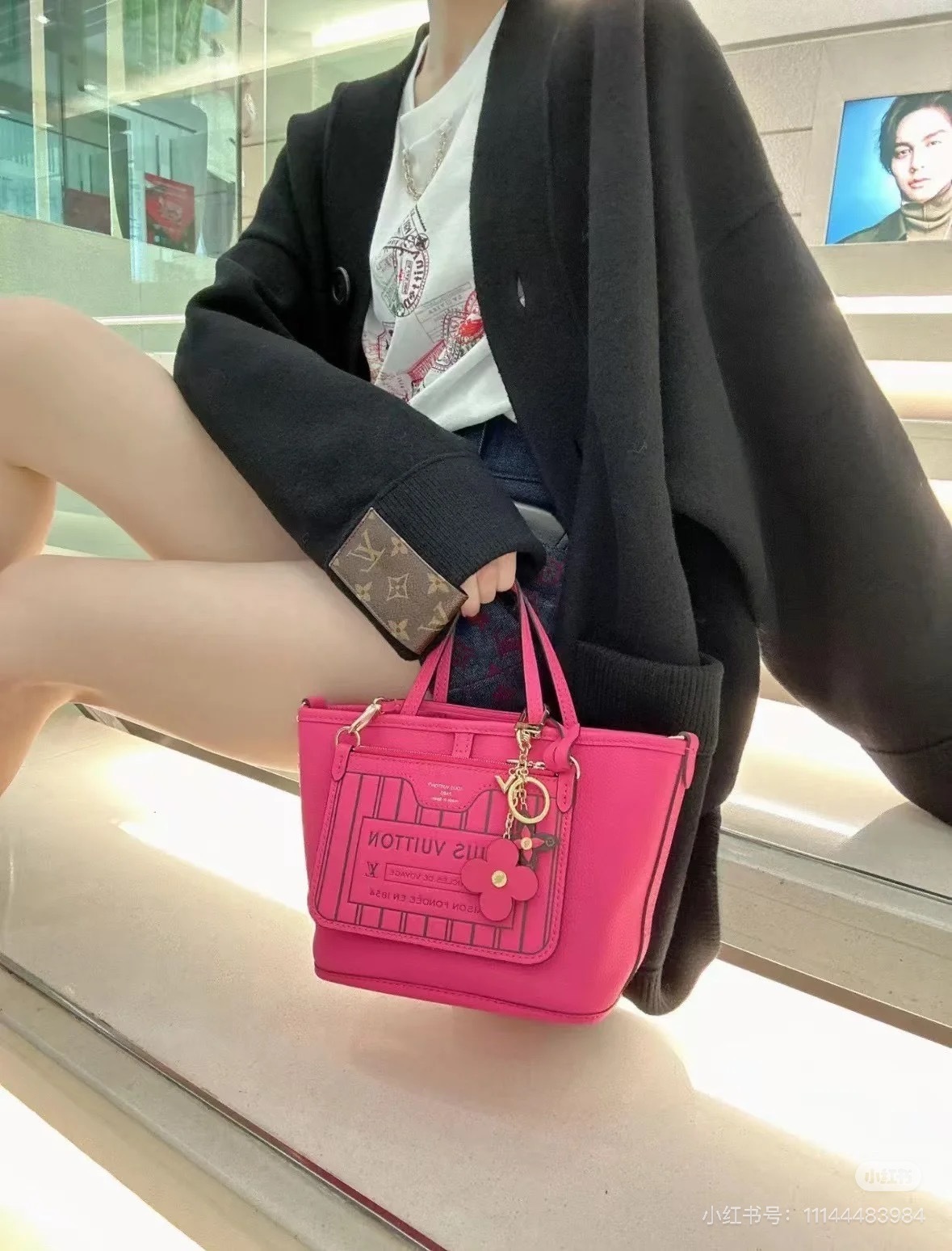 63$ Lv Neverfull BB Shoulder bag Size 20x17cm 330520 HY100 gallery