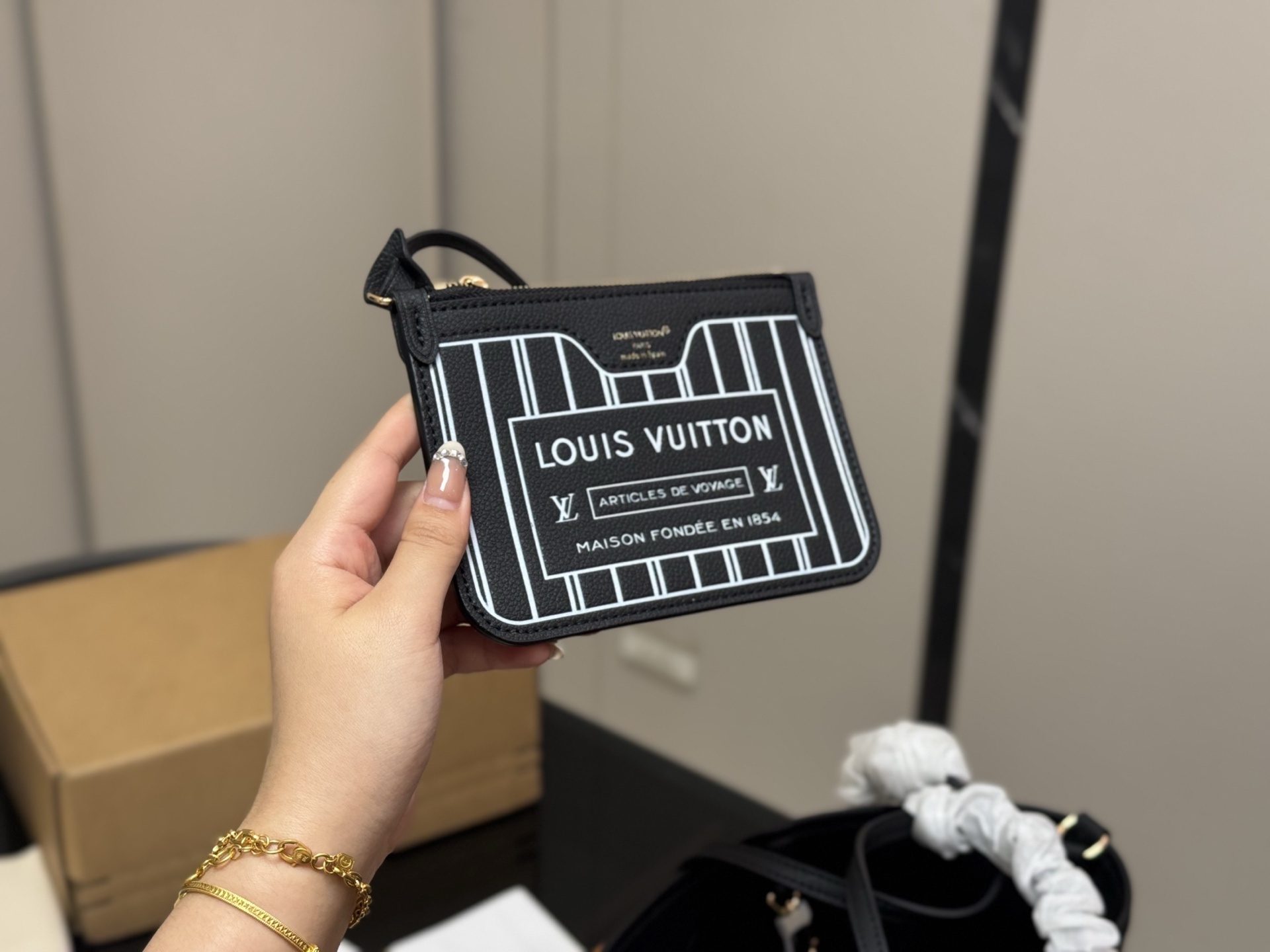 63$ Lv Neverfull BB Shoulder bag Size 20x17cm 330520 HY100 gallery