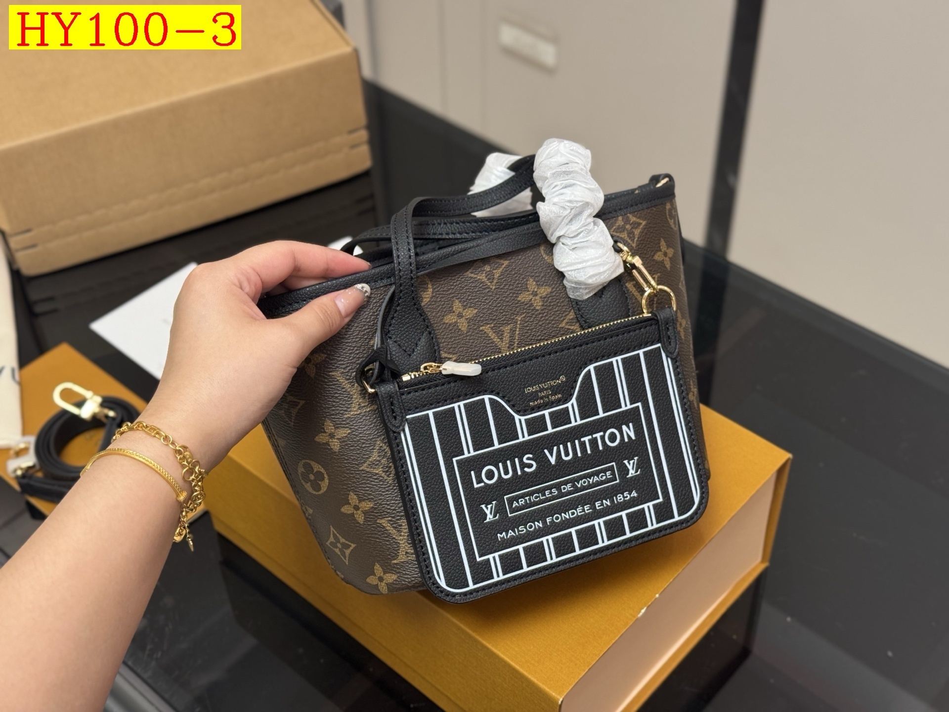 63$ Lv Neverfull BB Shoulder bag Size 20x17cm 330520 HY100 gallery