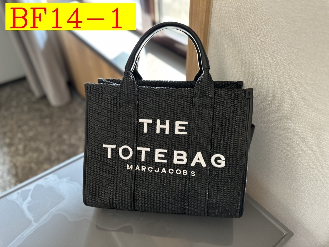 68$ MARC JACOBS- the traveler tote bag size 33x27cm 948030 BF14 gallery