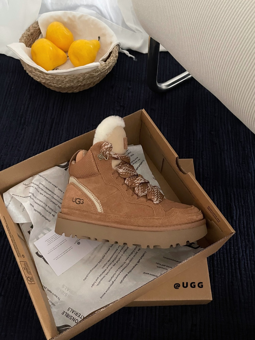 69$ UGG High-Top Mel Leather Wool Size 35-40 239870 UG338 gallery