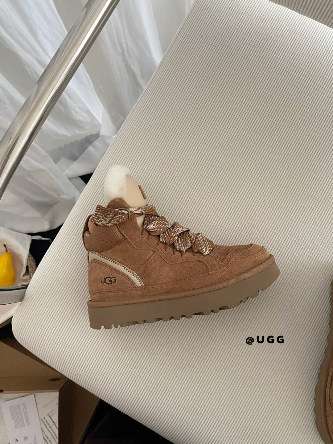 69$ UGG High-Top Mel Leather Wool Size 35-40 239870 UG338 gallery