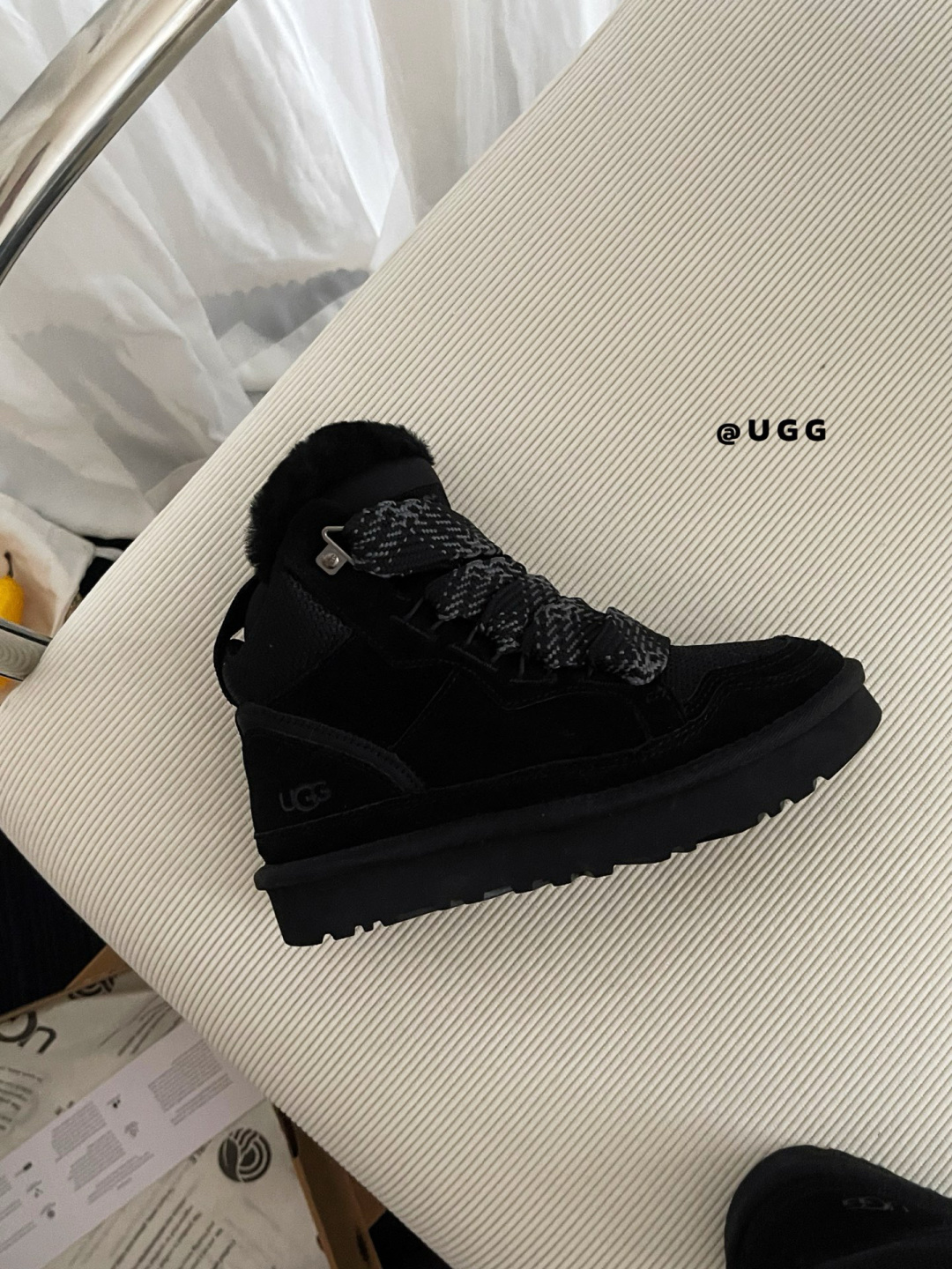 69$ UGG High-Top Mel Leather Wool Size 35-40 239870 UG338 gallery