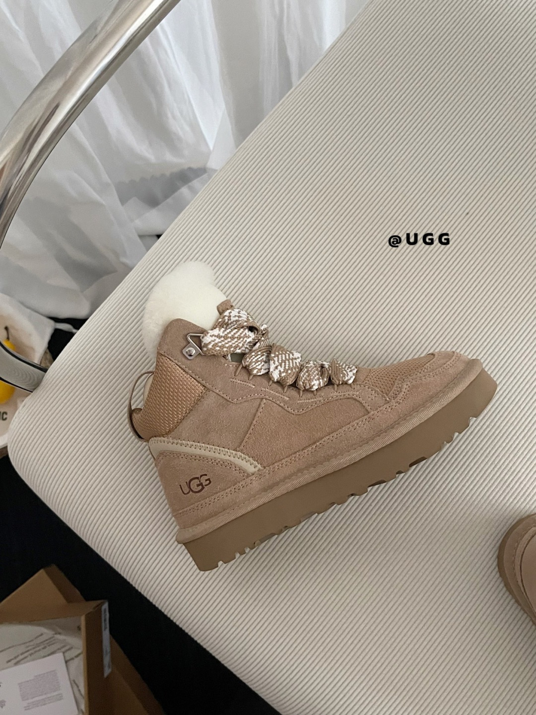 69$ UGG High-Top Mel Leather Wool Size 35-40 239870 UG338 gallery