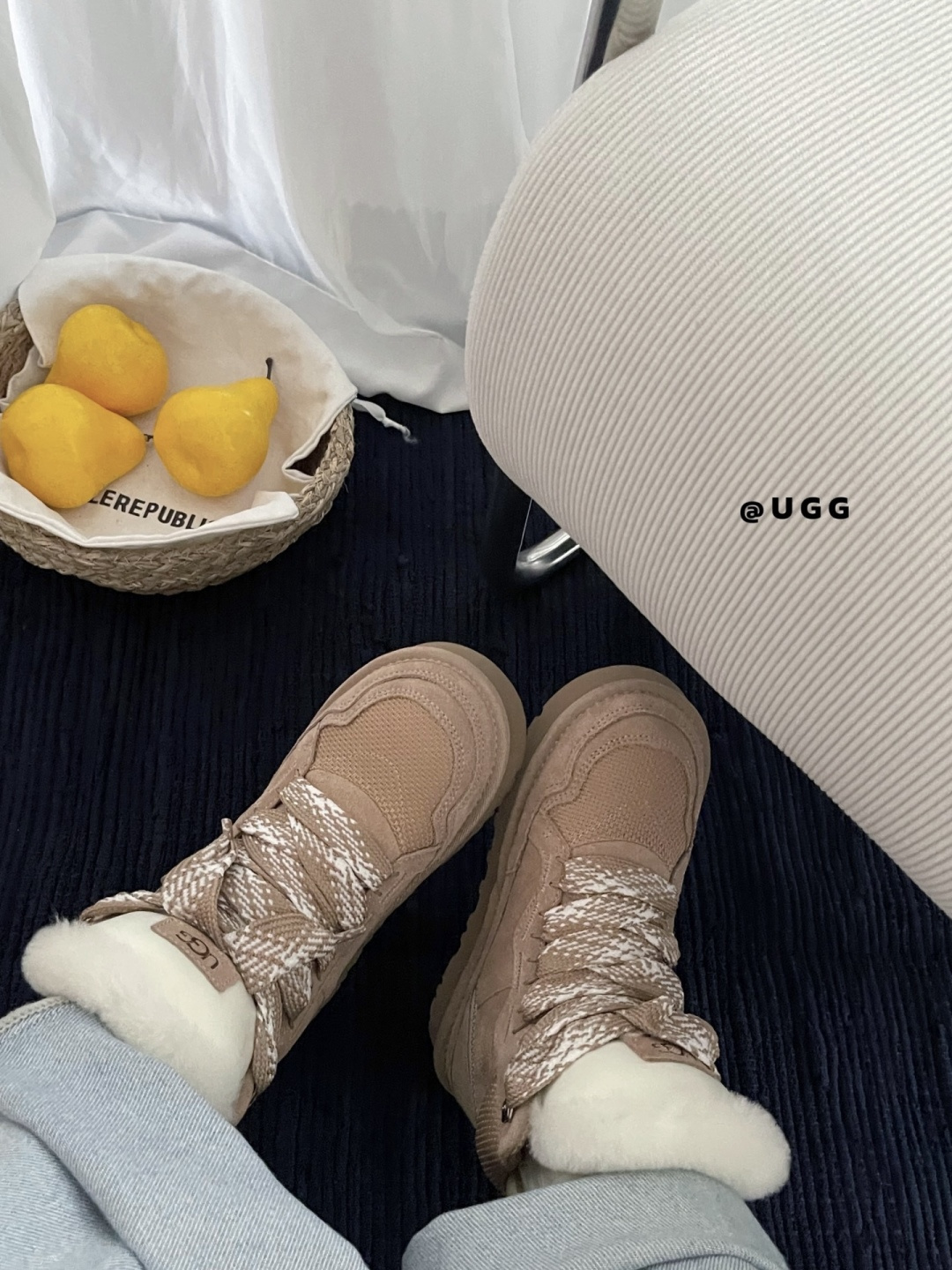 69$ UGG High-Top Mel Leather Wool Size 35-40 239870 UG338 gallery