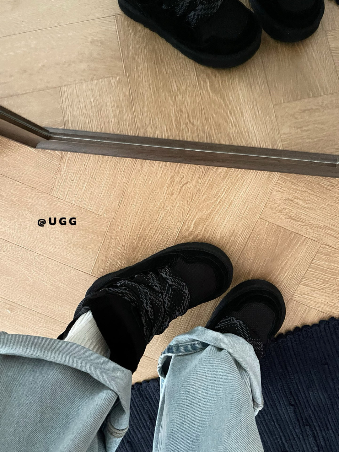 69$ UGG High-Top Mel Leather Wool Size 35-40 239870 UG338 gallery