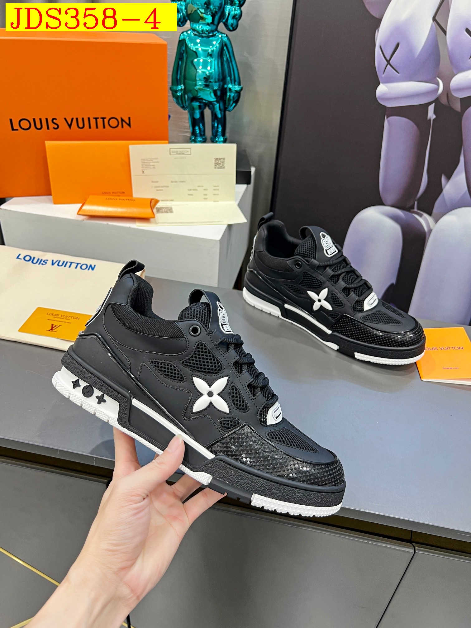 69$ dh LV Trainer SIZE 40-45 94625046890 JDS358 gallery