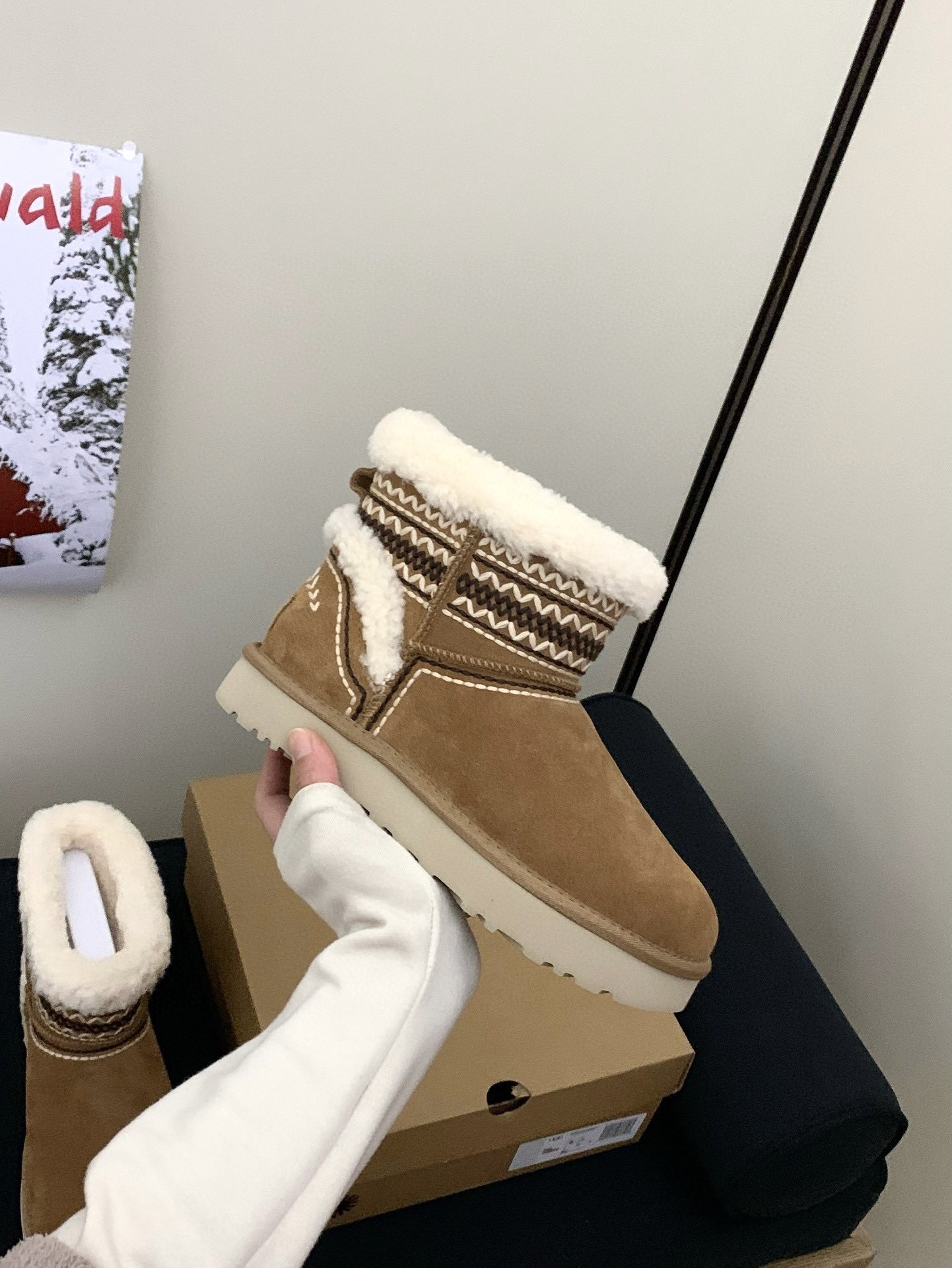 70$ dh Top Quality UGG Boot Leather Wool Size 35-40 94645057489 UG275 gallery