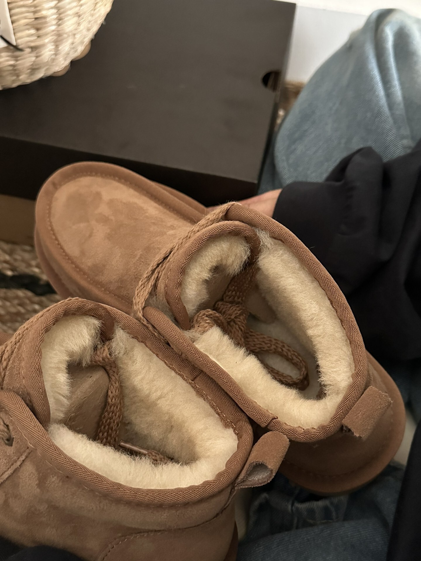 70$ new_dh Top Quality UGG Boot Leather Wool Size 40-44 64345046660 UG197 gallery