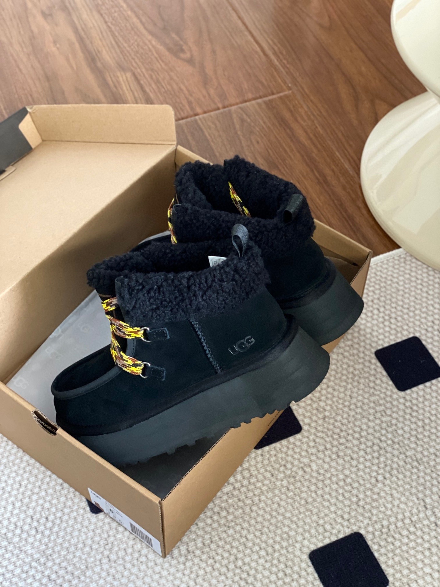 70$ new_dh UGG 1143954 size 35-40 64548046660 UG3 gallery