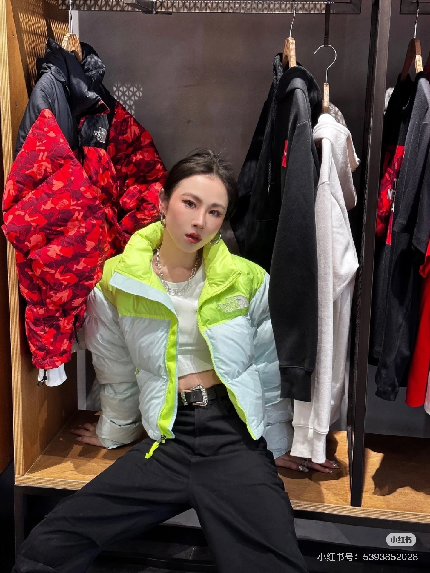 71$ The North Face Size S-L 241070 BF32 gallery