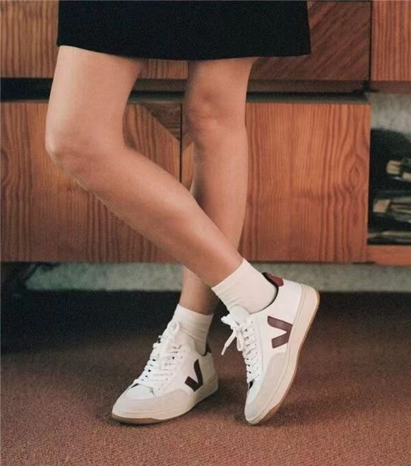 72$ dh Top Quality VEJA genuine leather SIZE 35-45 84569057025 DL937 gallery