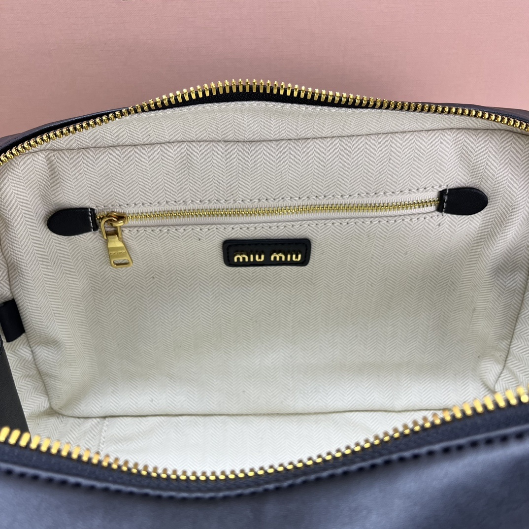 73$ new_dh miumiu 7060 size 29x19x10 cm 94682046797 BR498 gallery