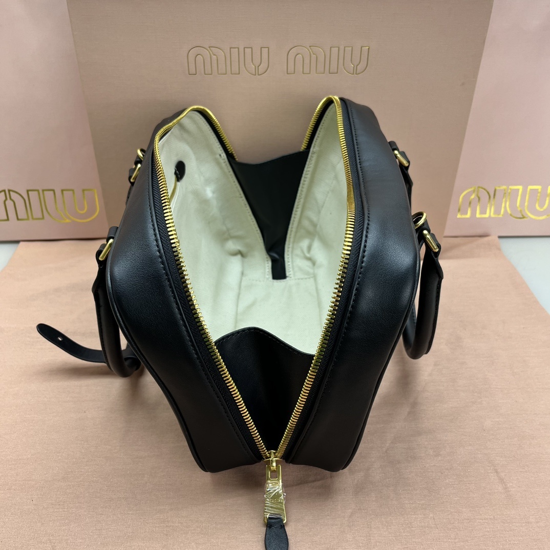 73$ new_dh miumiu 7060 size 29x19x10 cm 94682046797 BR498 gallery