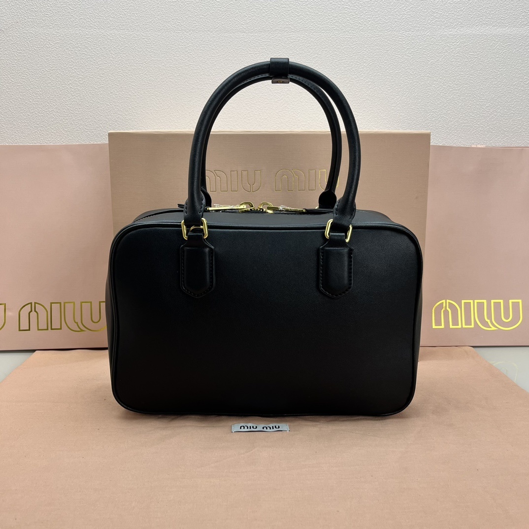 73$ new_dh miumiu 7060 size 29x19x10 cm 94682046797 BR498 gallery