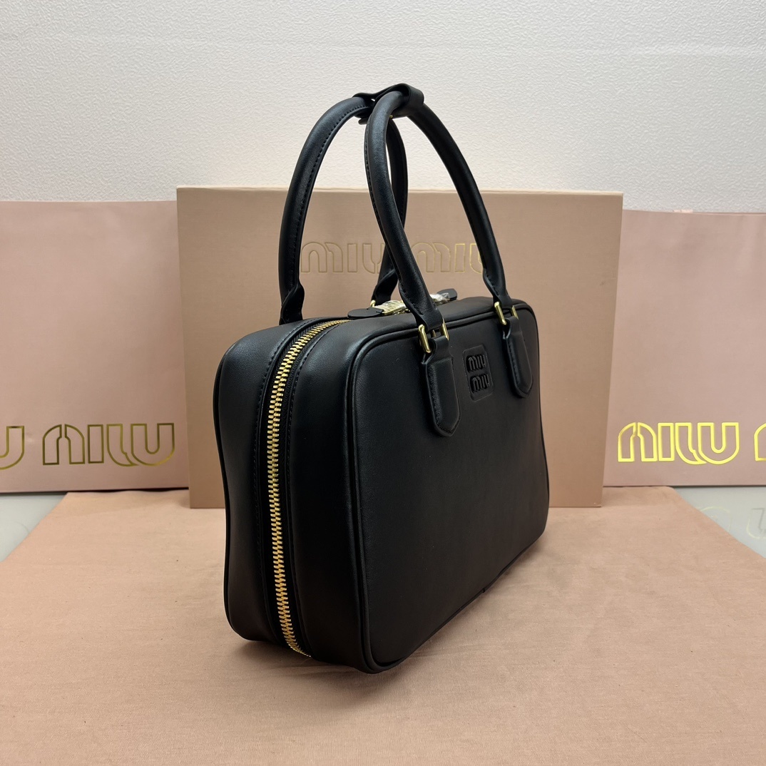 73$ new_dh miumiu 7060 size 29x19x10 cm 94682046797 BR498 gallery