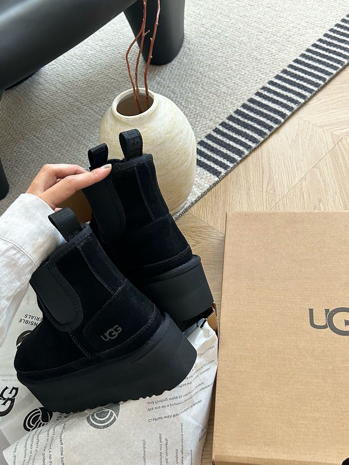 74$ Top Quality UGG Shoes Leather Wool Platform 5cm size 35-40 835810 UG311 gallery