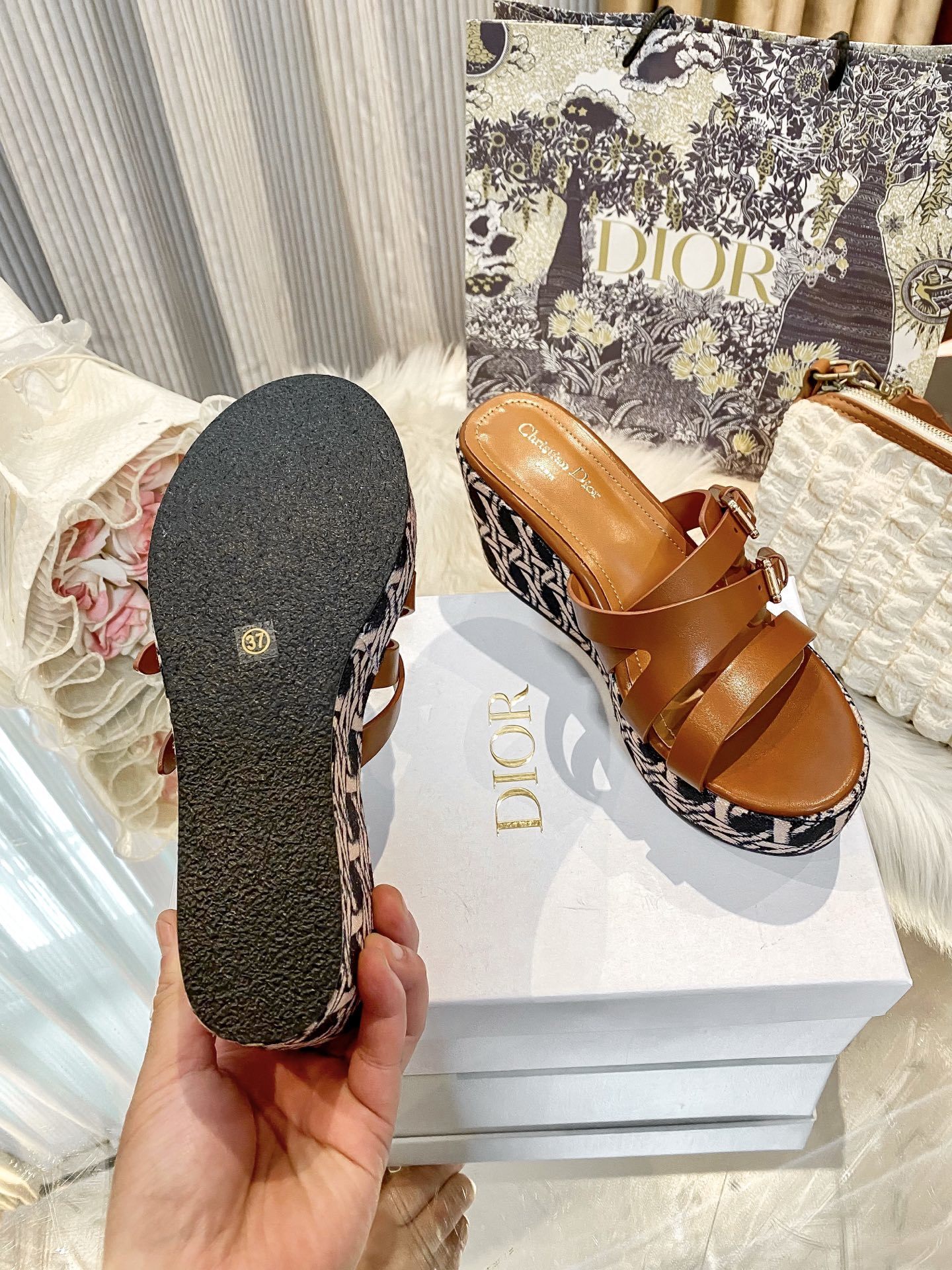 75$ Dior size 34-41 144380 MJK10 gallery