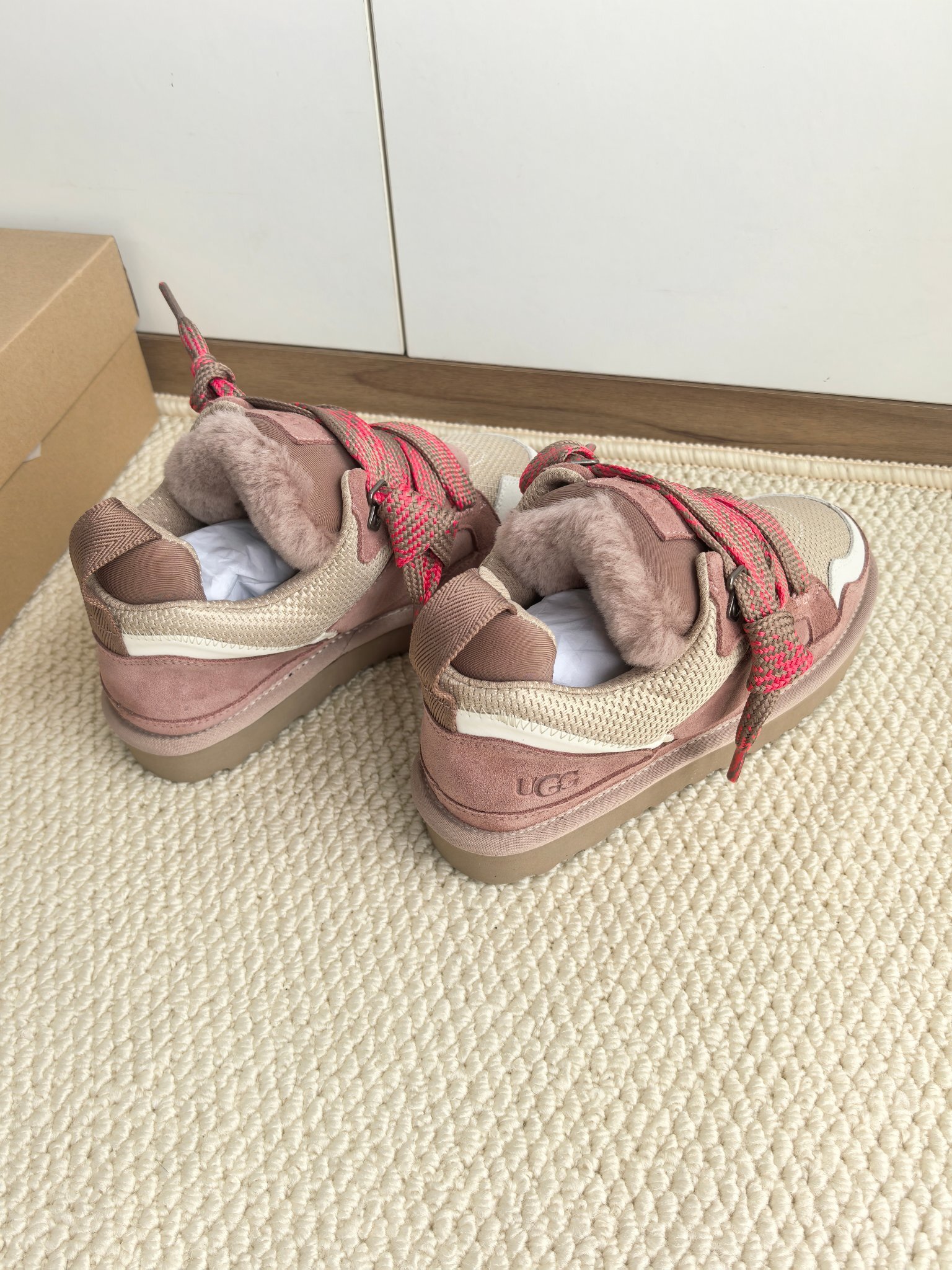 76$ Top Quality UGG Leather Wool Size 35-44 949430 UG284 gallery