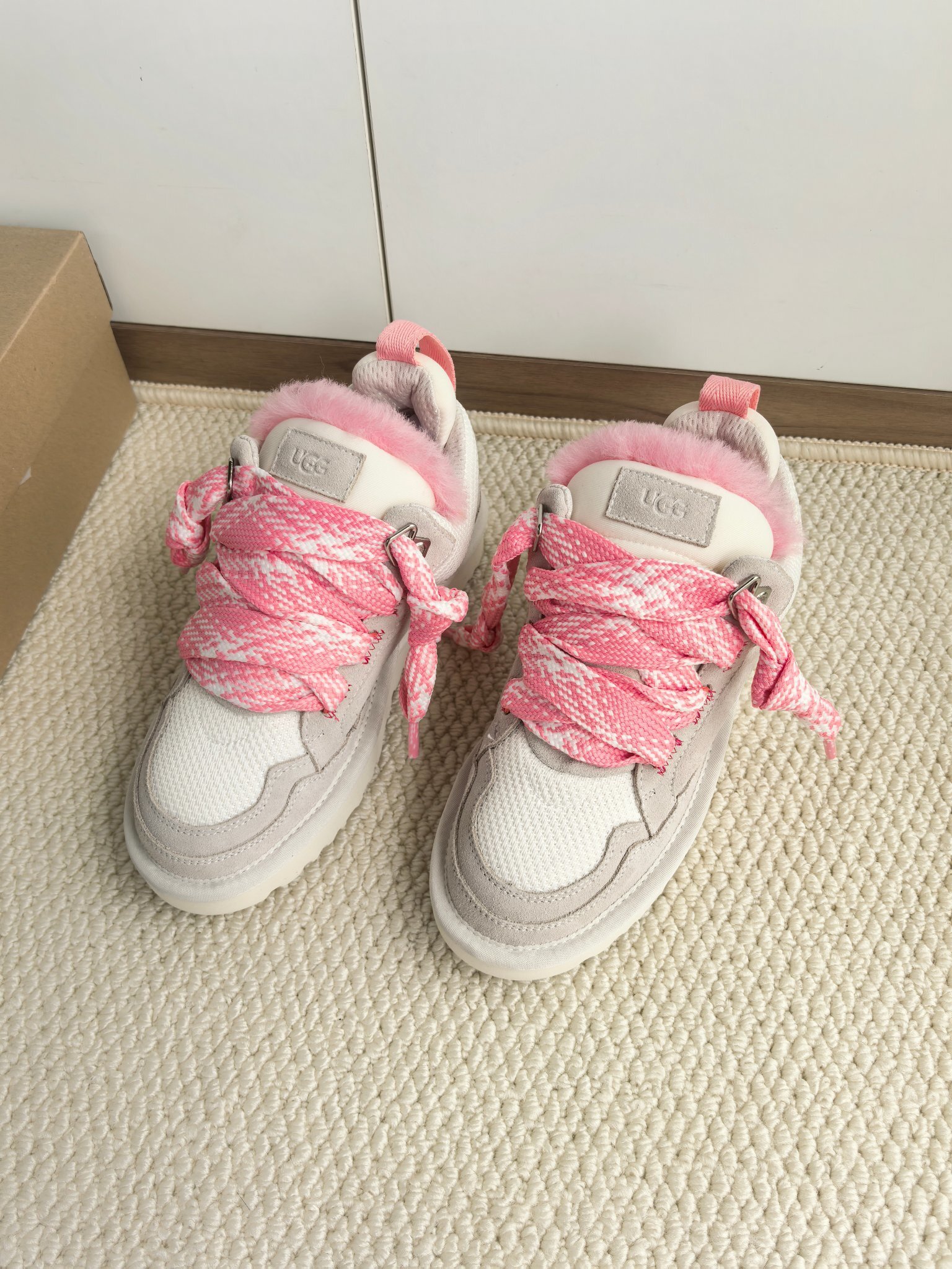 76$ Top Quality UGG Leather Wool Size 35-44 949430 UG284 gallery